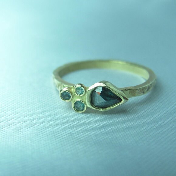 Engagement ring. 14k yellow gold blue diamond ring and 3 Tourmalines. - Picture 12 of 14
